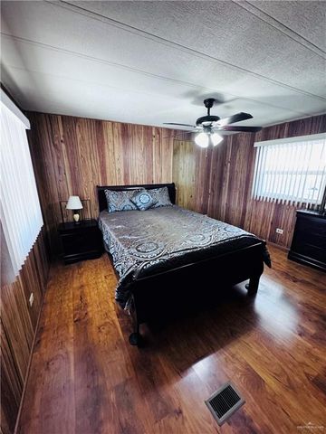 100 Snooze Street, Mission, TX 78572