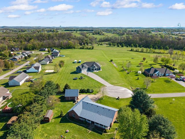 131 Buck Run Road, Hustonville, KY 40437
