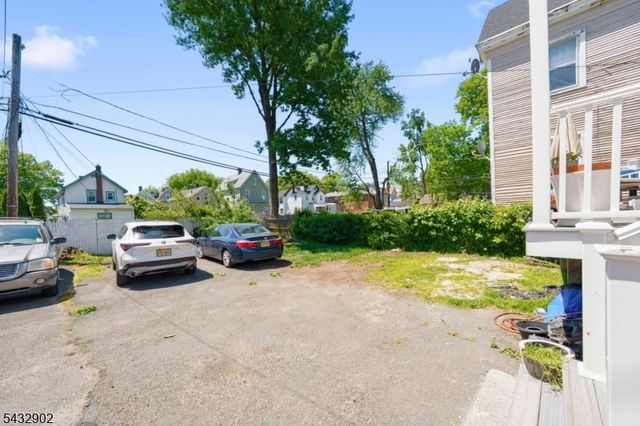41 Edgar St, East Orange City, NJ 07018