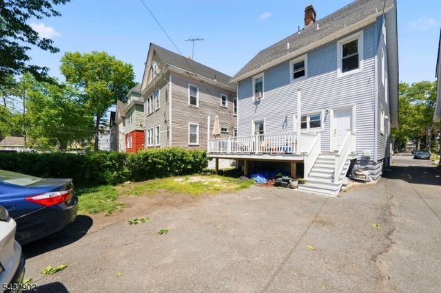 41 Edgar St, East Orange City, NJ 07018
