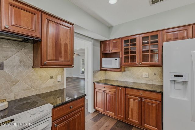 5001 WATER OAK Lane, Jacksonville, FL 32210