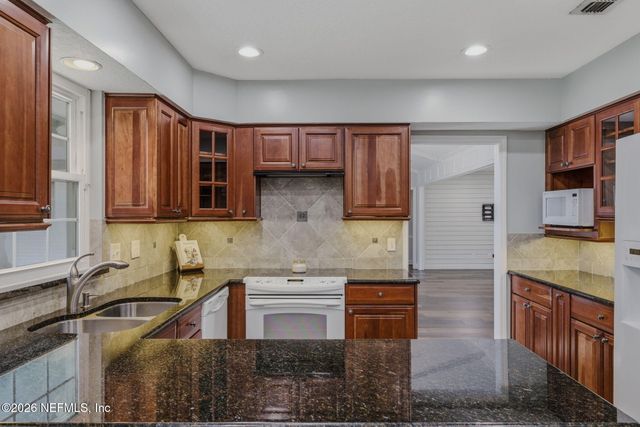 5001 WATER OAK Lane, Jacksonville, FL 32210