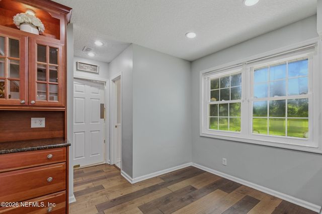 5001 WATER OAK Lane, Jacksonville, FL 32210