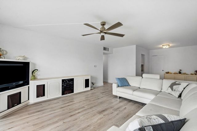 550 Bayshore Drive 506, Fort Lauderdale, FL 33304