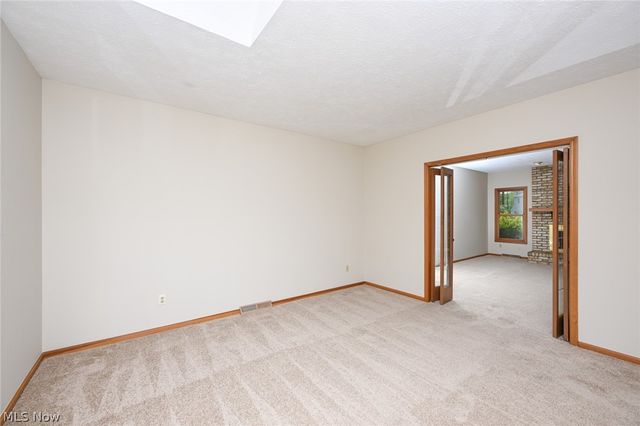 8460 Old Post Road, Olmsted Falls, OH 44138