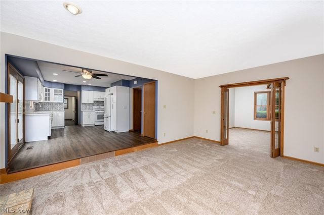8460 Old Post Road, Olmsted Falls, OH 44138