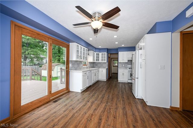 8460 Old Post Road, Olmsted Falls, OH 44138