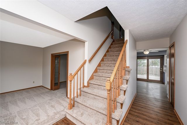 8460 Old Post Road, Olmsted Falls, OH 44138