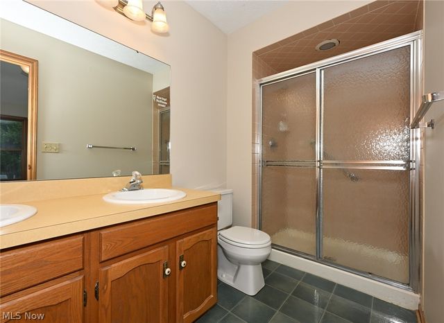 8460 Old Post Road, Olmsted Falls, OH 44138