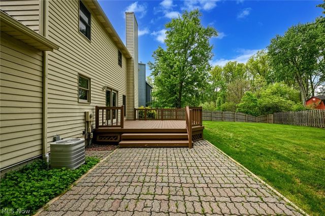 8460 Old Post Road, Olmsted Falls, OH 44138
