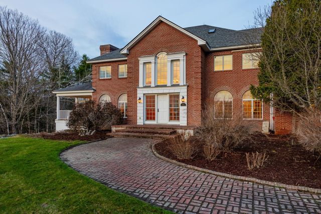 10 Morgan Road, Hanover, NH 03755