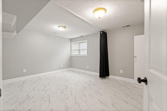 4418 Main St, Clay City, KY 40312