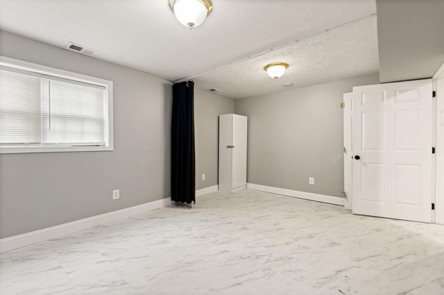 4418 Main St, Clay City, KY 40312