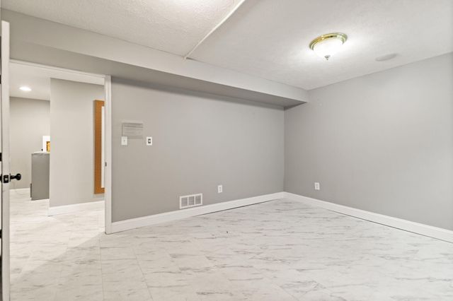 4418 Main St, Clay City, KY 40312