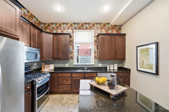558 Milton Street, Cincinnati, OH 45202