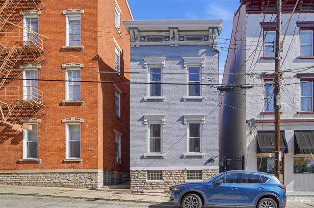 558 Milton Street, Cincinnati, OH 45202