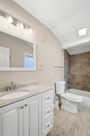 558 Milton Street, Cincinnati, OH 45202