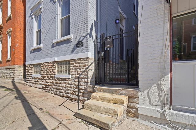 558 Milton Street, Cincinnati, OH 45202