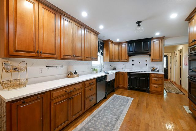1649 E Boy Scout Road, Hixson, TN 37343