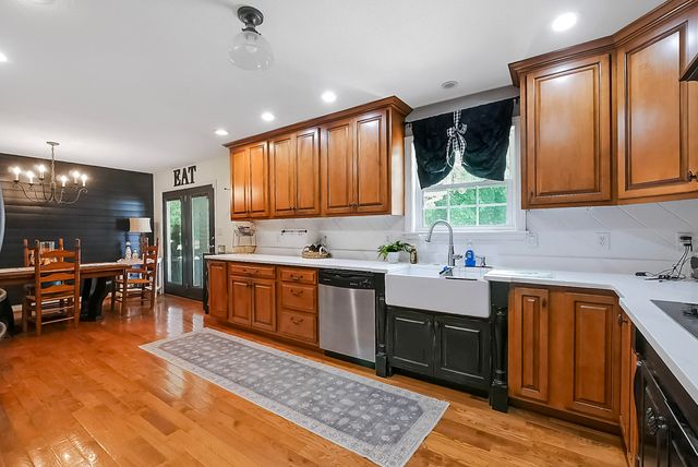 1649 E Boy Scout Road, Hixson, TN 37343