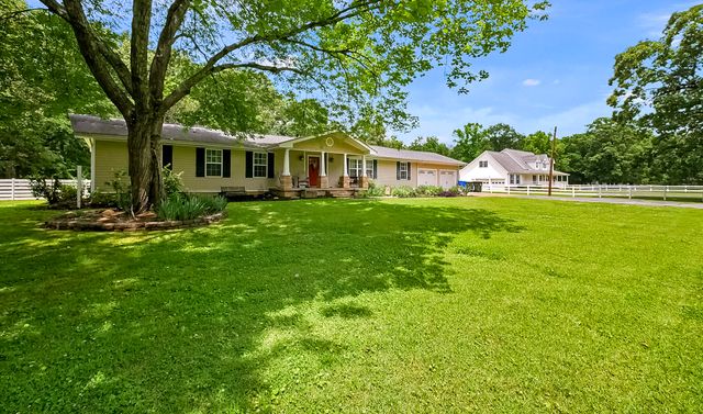 1649 E Boy Scout Road, Hixson, TN 37343