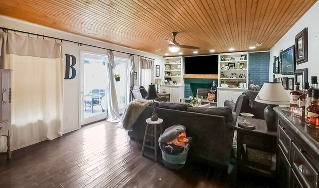 1649 E Boy Scout Road, Hixson, TN 37343