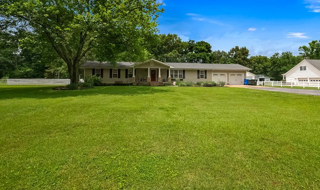 1649 E Boy Scout Road, Hixson, TN 37343