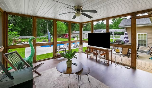 1649 E Boy Scout Road, Hixson, TN 37343