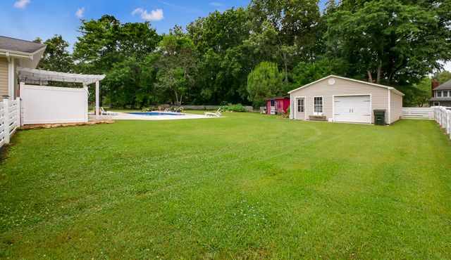 1649 E Boy Scout Road, Hixson, TN 37343