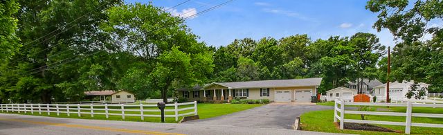 1649 E Boy Scout Road, Hixson, TN 37343