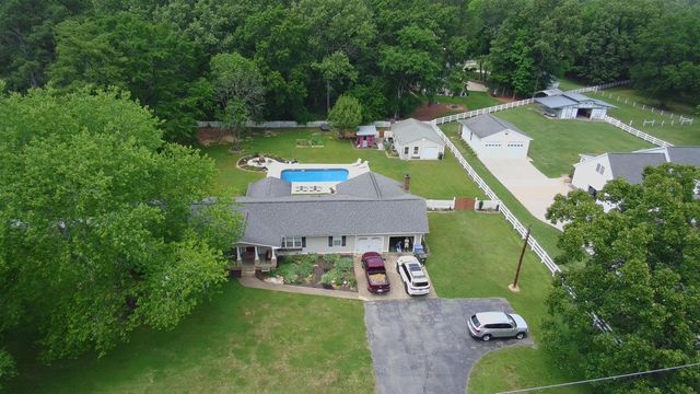 1649 E Boy Scout Road, Hixson, TN 37343