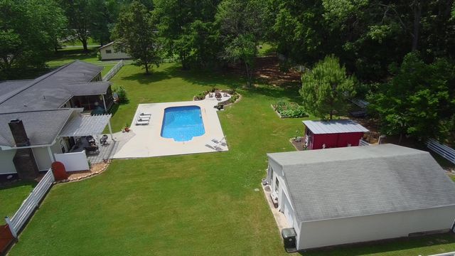 1649 E Boy Scout Road, Hixson, TN 37343
