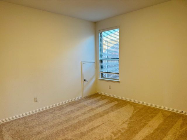 1213 Superbloom Avenue, Justin, TX 76247