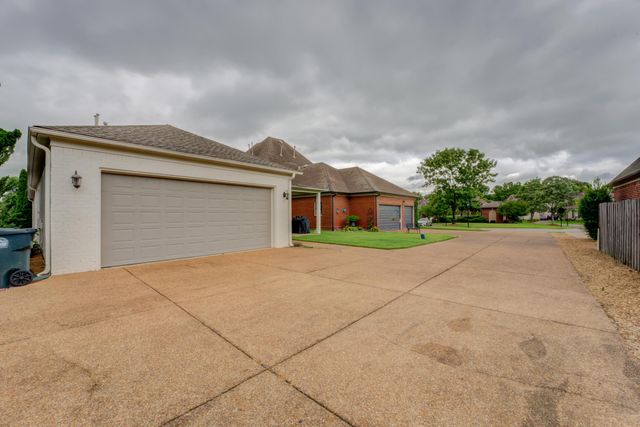 10169 GRAVETYE PL, Collierville, TN 38017