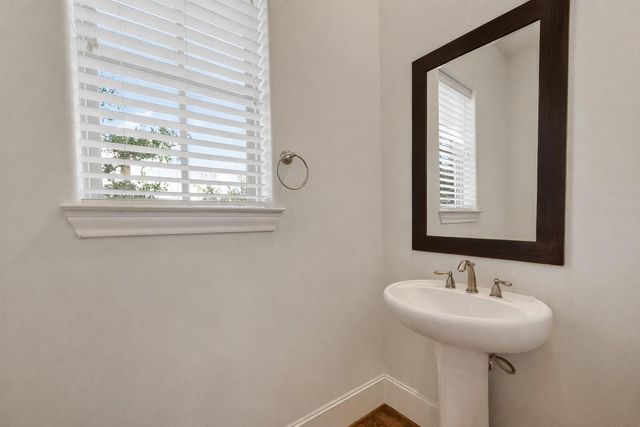 705 Delano Street, Houston, TX 77003