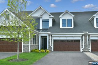 21 Castle Stuart Court 3003, River Vale, NJ 07675