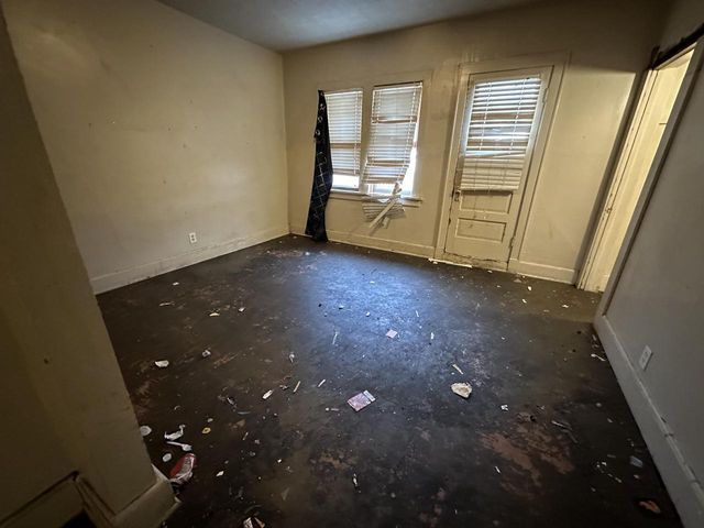 2463 N 22nd STREET, Milwaukee, WI 53206