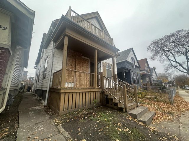 2463 N 22nd STREET, Milwaukee, WI 53206