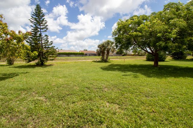 9621 Sunrise Lakes Boulevard 102, Sunrise, FL 33322