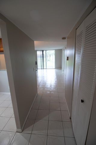 9621 Sunrise Lakes Boulevard 102, Sunrise, FL 33322