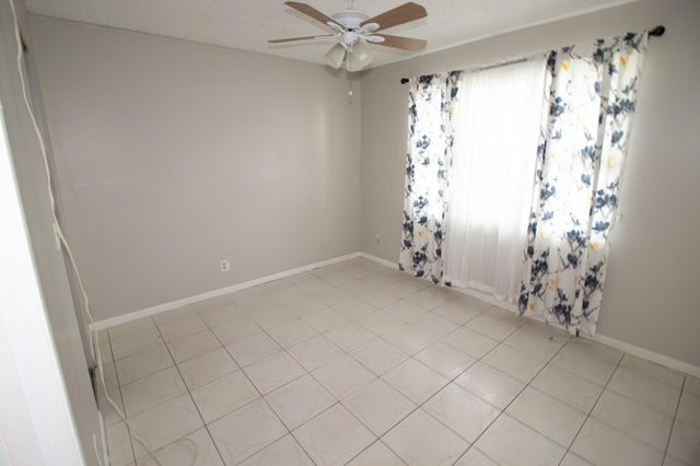9621 Sunrise Lakes Boulevard 102, Sunrise, FL 33322