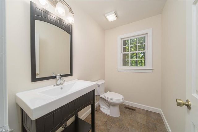 5140 River Chase Ridge, Winston-salem, NC 27104
