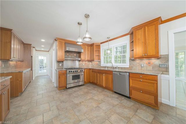 5140 River Chase Ridge, Winston-salem, NC 27104
