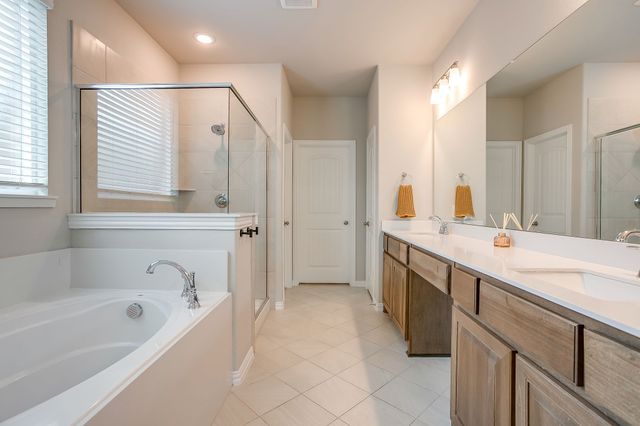 1303 Hickory Court, Weatherford, TX 76086