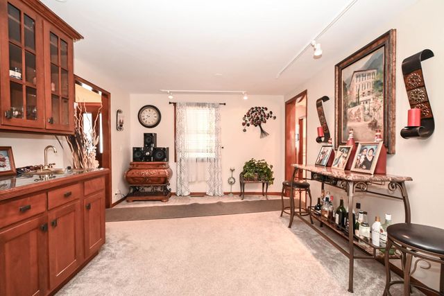 2350 N Lewis Avenue, Waukegan, IL 60087