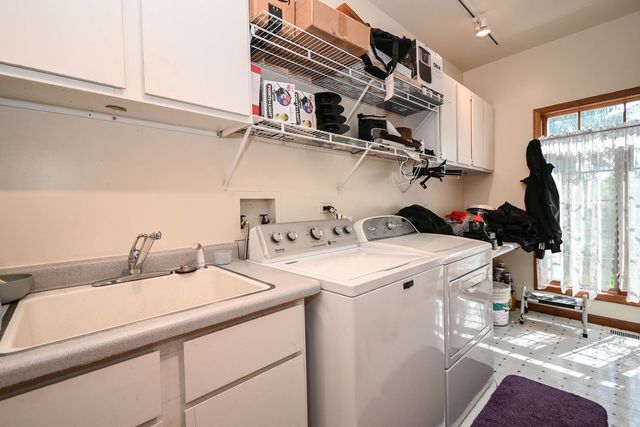 2350 N Lewis Avenue, Waukegan, IL 60087