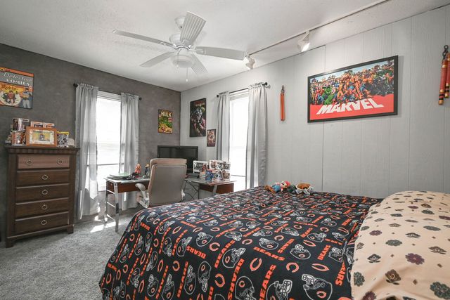 2350 N Lewis Avenue, Waukegan, IL 60087