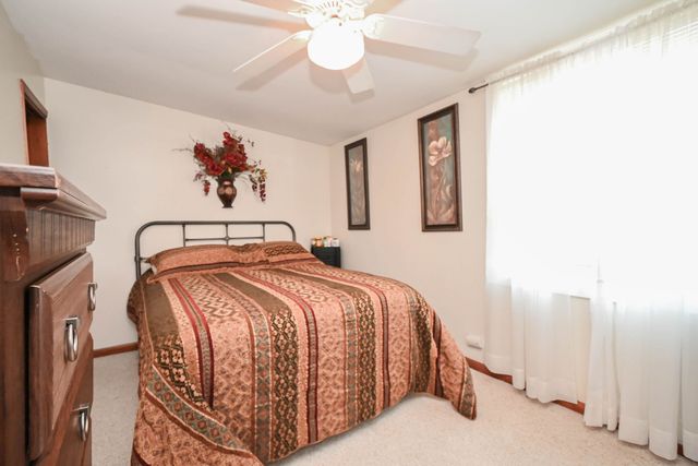 2350 N Lewis Avenue, Waukegan, IL 60087