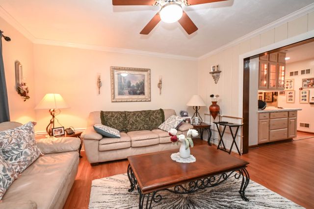 2350 N Lewis Avenue, Waukegan, IL 60087