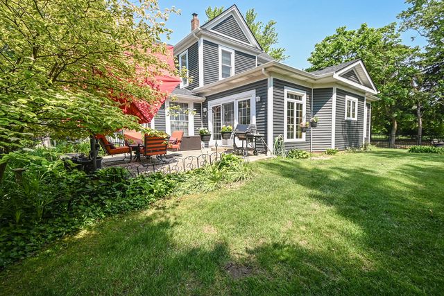 2350 N Lewis Avenue, Waukegan, IL 60087